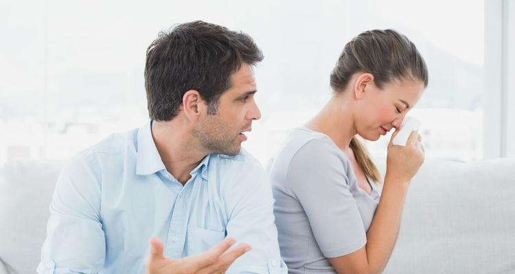 怀孕后应对丈夫婚外情（应对婚外情的正确方式以及如何维系夫妻关系）