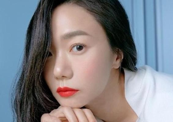 女人如何轻松脱离单身？（二十个实用的方法让你摆脱单身狗的标签）