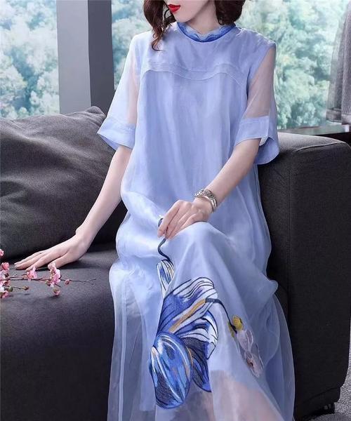 女生如何提升自我价值（15个方法教你成为更优秀的自己）