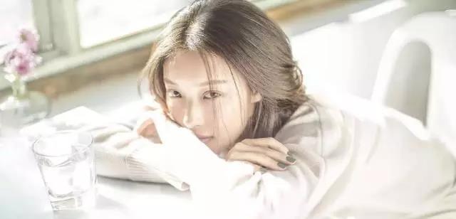狠招曝光！如何对付婚内出轨女（揭秘最有效的出轨打击策略，从此不再受伤害）