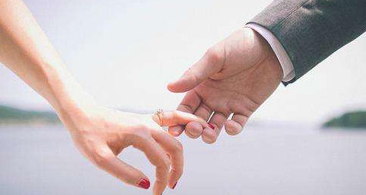 老婆已死心要离婚？用这些方法挽回她的心（15个高效方法帮助你赢回她的爱）