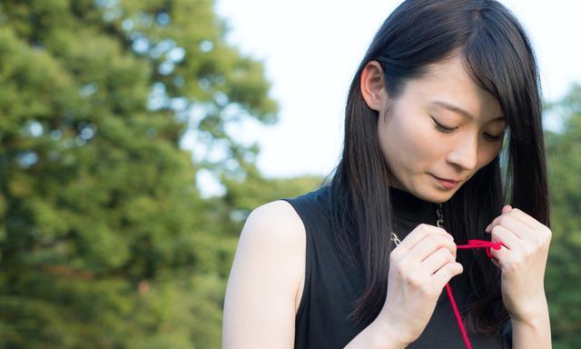 老婆出轨，该如何处理？（婚姻危机、情感拯救、家庭重建）