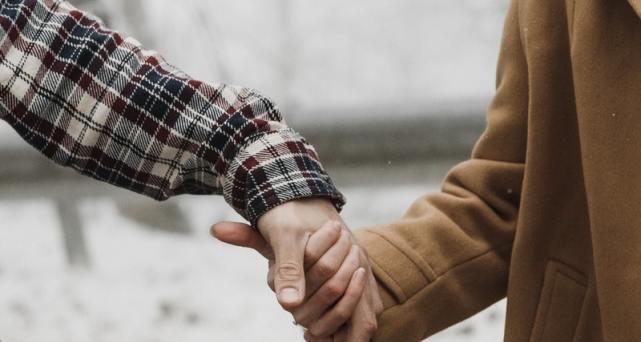 分手后如何挽回男友？（15个实用方法助你成功复合）