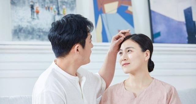 夫妻吵架后的关系缓解（从沟通到道歉，用一些小技巧帮助您修复破裂的关系）