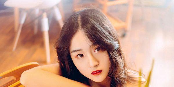 如何与单身女性聊天？（掌握聊天技巧，轻松捕获单身女性心）