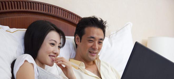 女友爱吃醋和我吵架，如何应对？（掌握有效沟通技巧，化解矛盾）