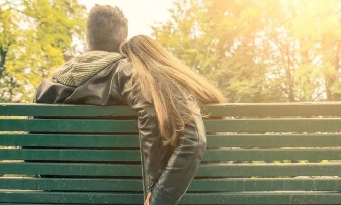 分手挽回（如何在分手后挽回你的爱人？15个步骤详解！）