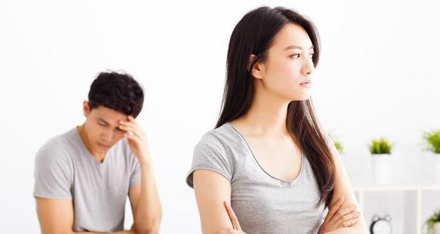 老公要离婚，如何挽回他的心（重建信任，改变自己，让爱再续前缘）