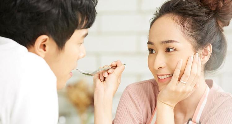 聪明女人的出轨防范手册（如何用智慧化解男人的外遇危机）
