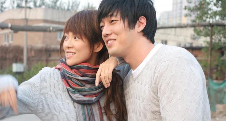 如何应对男友的背叛（从心理和行动两方面解决情感问题）