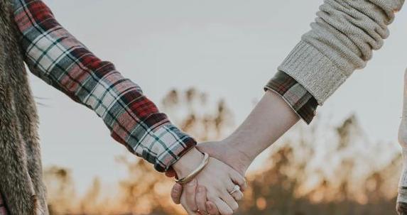 分手后的射手座如何挽回爱情？（分手后的射手座该如何行动？）