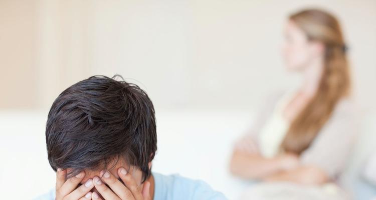 老公出轨，如何挽回婚姻？（如何面对老公的出轨行为，从而重建家庭和谐？）